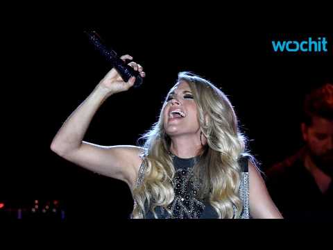 VIDEO : Carrie Underwood Delivers Smoking Surprise Show