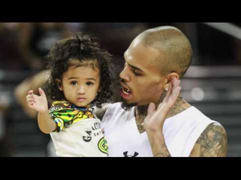 VIDEO : Chris Brown Brings Royalty to Celebrity Basketball Game