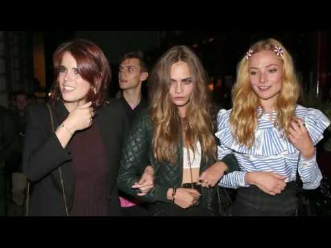VIDEO : Cara Delevinge Parties Hard With Princess Eugenie And Ex Harry Styles