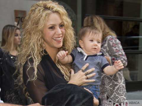 VIDEO : Exclu vido : Shakira : avec son baby-boy dans les bras, elle fait sensation  New-York !