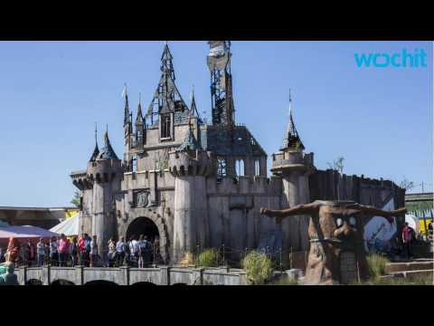 VIDEO : Banksy's Dismaland Ends With Great Performances