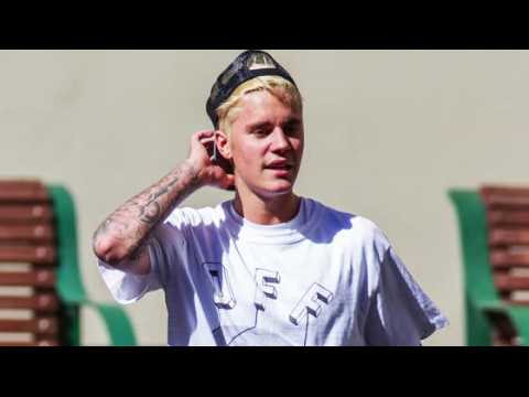 VIDEO : Justin Bieber Gets Candid About 'Love' With Selena Gomez