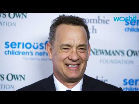 VIDEO : Tom Hanks Wastes Time on Reddit Just Like the Rest of Us