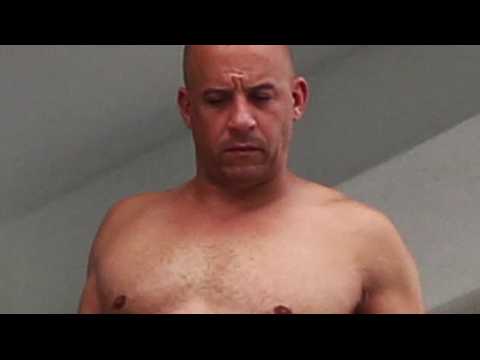 VIDEO : Vin Diesel Shows Off His Shirtless Bod on a Balcony
