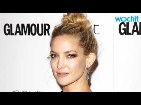 VIDEO : Kate Hudson Shows Off Fabulous Abs on Instagram in Fabletics Underwear