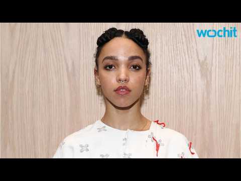 VIDEO : FKA Twigs Talks to ?Paper? Magazine About Her Future Kids