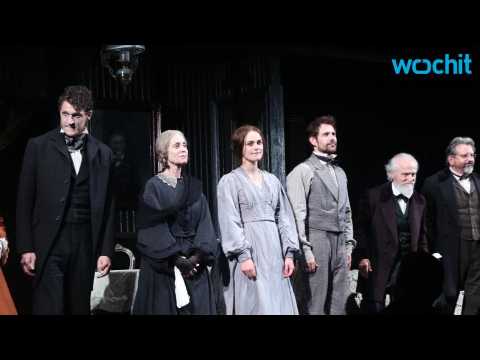 VIDEO : Keira Knightley to Miss Broadway Performance After Injury