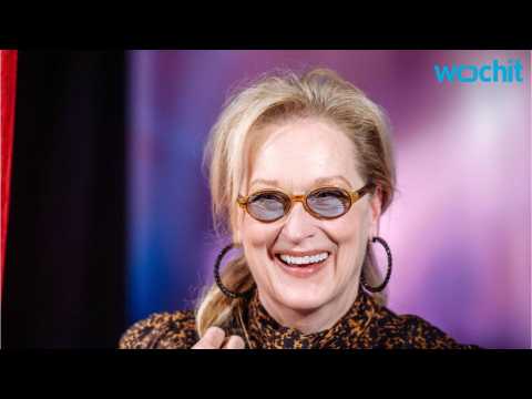 VIDEO : Meryl Streep Criticized By Activists Over ?Slave? T-Shirt
