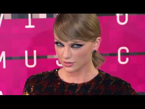 VIDEO : Taylor Swift Thinks the Public Needs a Break From Her