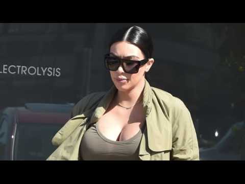 VIDEO : Kim Kardashian To Have Twins?