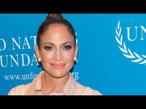 VIDEO : Jennifer Lopez is the Host for This Year American Music Awards! Awards!