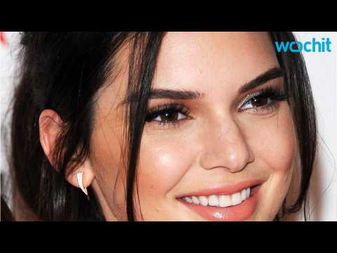 VIDEO : Kendall Jenner Posts Rare Photo With 