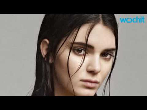 VIDEO : Kendall Jenner Topless In Steamy Photoshoot
