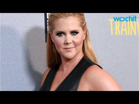 VIDEO : Amy Schumer Receives Some Very Interesting ?SNL? Advice From Kevin Hart