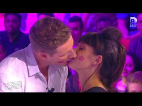 VIDEO : Matthieu Delormeau et Erika Moulet s'embrassent follement - ZAPPING PEOPLE DU 14/10/2015