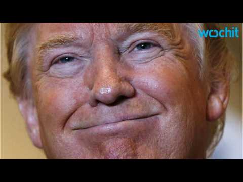 VIDEO : Donald Trump is Going to Host SNL!