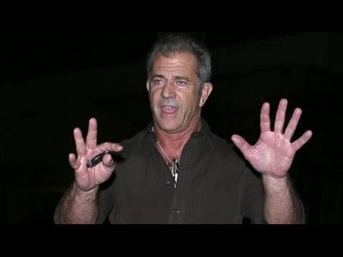 VIDEO : Mel Gibson is Reportedly Expecting His 9th Child