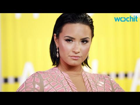 VIDEO : Is Demi Lovato Bisexual?
