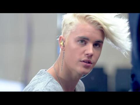 VIDEO : Justin Bieber Says He's 'Single and Ready to Mingle'