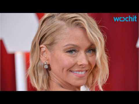 VIDEO : Happy 45th Birthday, Kelly Ripa! Check Out the Stunning Star's Best Live! Moments