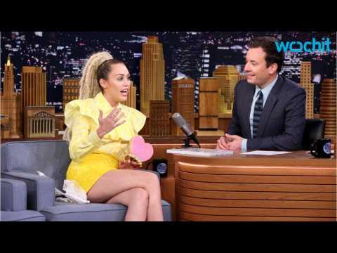 VIDEO : Miley Cyrus Gives an Emotional Interview on The Tonight Show