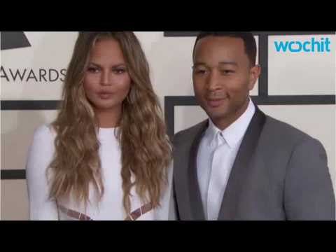 VIDEO : Chrissy Teigen Was Extra Giddy After Four Hour Dinner Date With John Legend