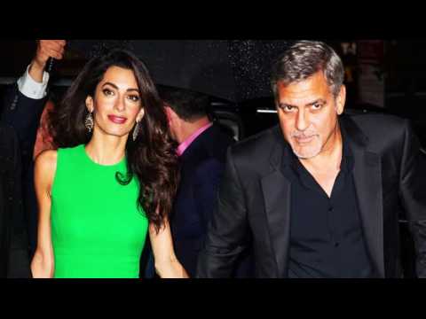 VIDEO : George Clooney n'a rien offert  Amal pour leur 1er anniversaire