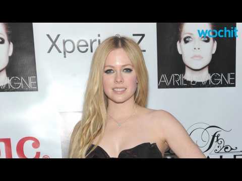 VIDEO : Avril Lavigne Shares an Update on Battle With Lyme Disease