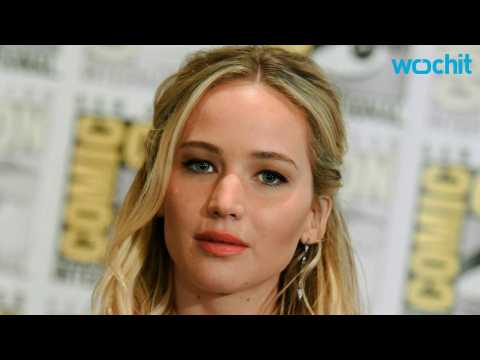 VIDEO : Jennifer Lawrence Goes Bleach Blonde for Her New Movie Passengers