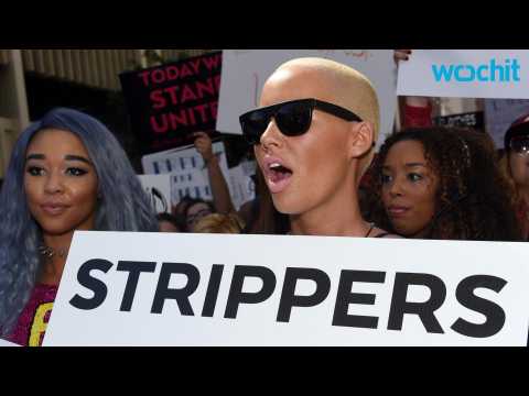 VIDEO : Amber Rose Cries Onstage at SlutWalk While Talking About Exes