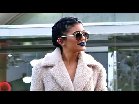 VIDEO : Girls Day Out For Kylie Jenner And Her Father Caitlyn