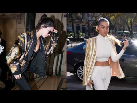 VIDEO : Kendall Jenner et Gigi Hadid font sensation au défilé de Balmain