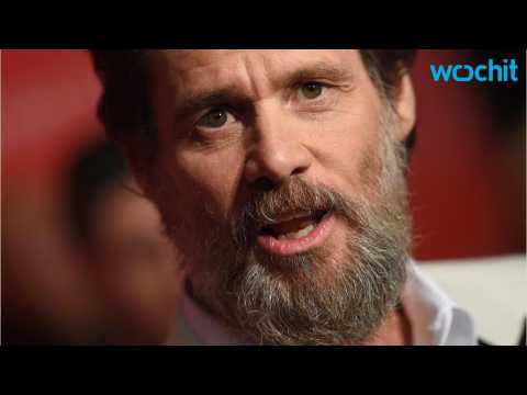 VIDEO : Jim Carrey Grieves for Late Girlfriend, Helps Her Family