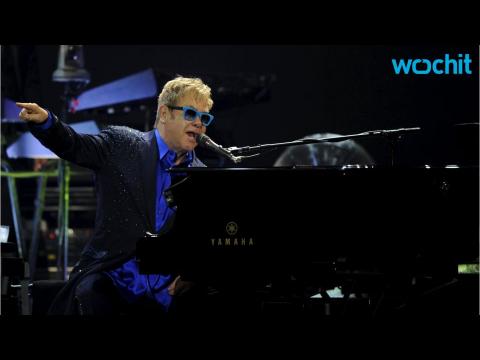 VIDEO : Russian Comedians Prank Elton John as Putin