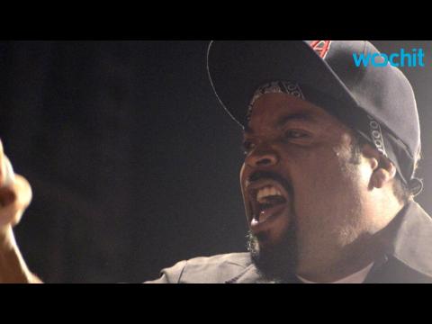 VIDEO : Ice Cube Plays Scrooge in Modern 'Christmas Carol' Movie