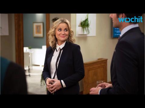 VIDEO : Amy Poehler Teaming Up With ?Mindy Project? Producer for NBC Comedy