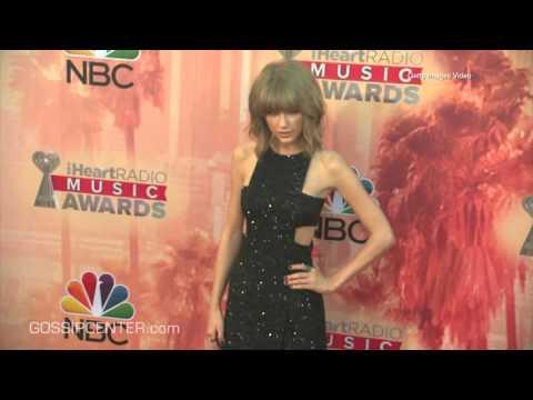 VIDEO : Rihanna Reveals Why She Won t Join Taylor Swift On Stage