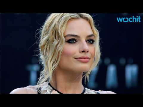 VIDEO : Margot Robbie Signed on to Suicide Squad Before Script