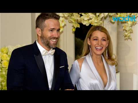 VIDEO : Ryan Reynolds Coaches Up Wifey, Blake Lively On Acting