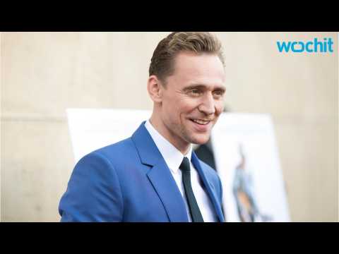 VIDEO : Tom Hiddleston Avoids Answering Taylor Swift Questions