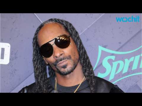 VIDEO : How Snoop Dogg Missed A Family Feud Question On Weed