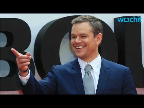 VIDEO : Matt Damon Agrees To Play Superhero If Ben Affleck Directs