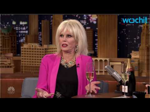 VIDEO : Joanna Lumley Recalls Noami Campbell Being Scolded For Being Late