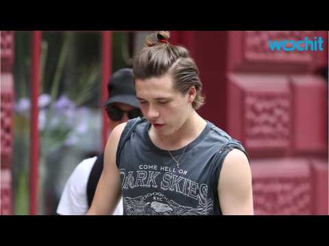 VIDEO : Should Brooklyn Beckham Really Be Wearing Life of Pablo T-Shirt Amid Chlo Grace Moretz and