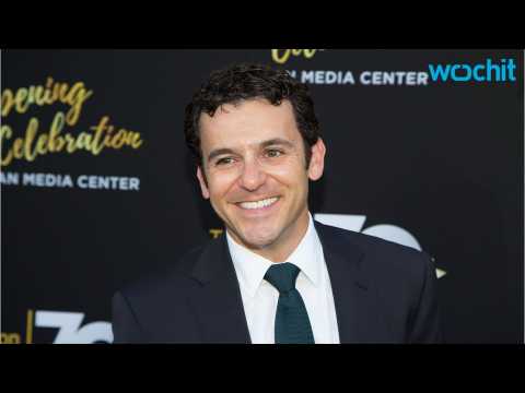 VIDEO : Fred Savage Becomes Part Of The 20th TV Family
