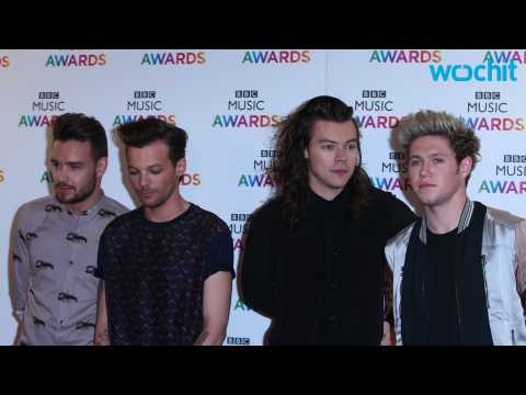 VIDEO : Which One Direction Star Just Signed With Capitol Records?