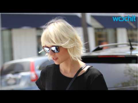 VIDEO : Who Is Recording A ?Diss? Album About Taylor Swift?