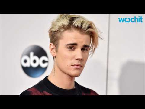 VIDEO : Justin Bieber Threatens to Make Instagram Private