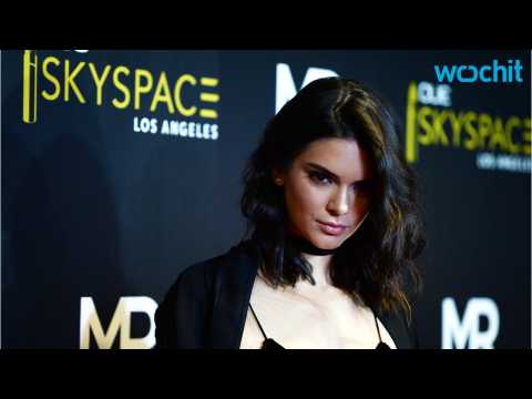 VIDEO : Kendall Jenner Hides Her Love Life Super Well