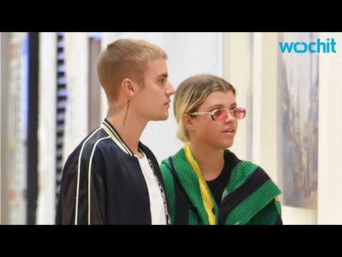 VIDEO : Sofia Richie Defends Justin Bieber